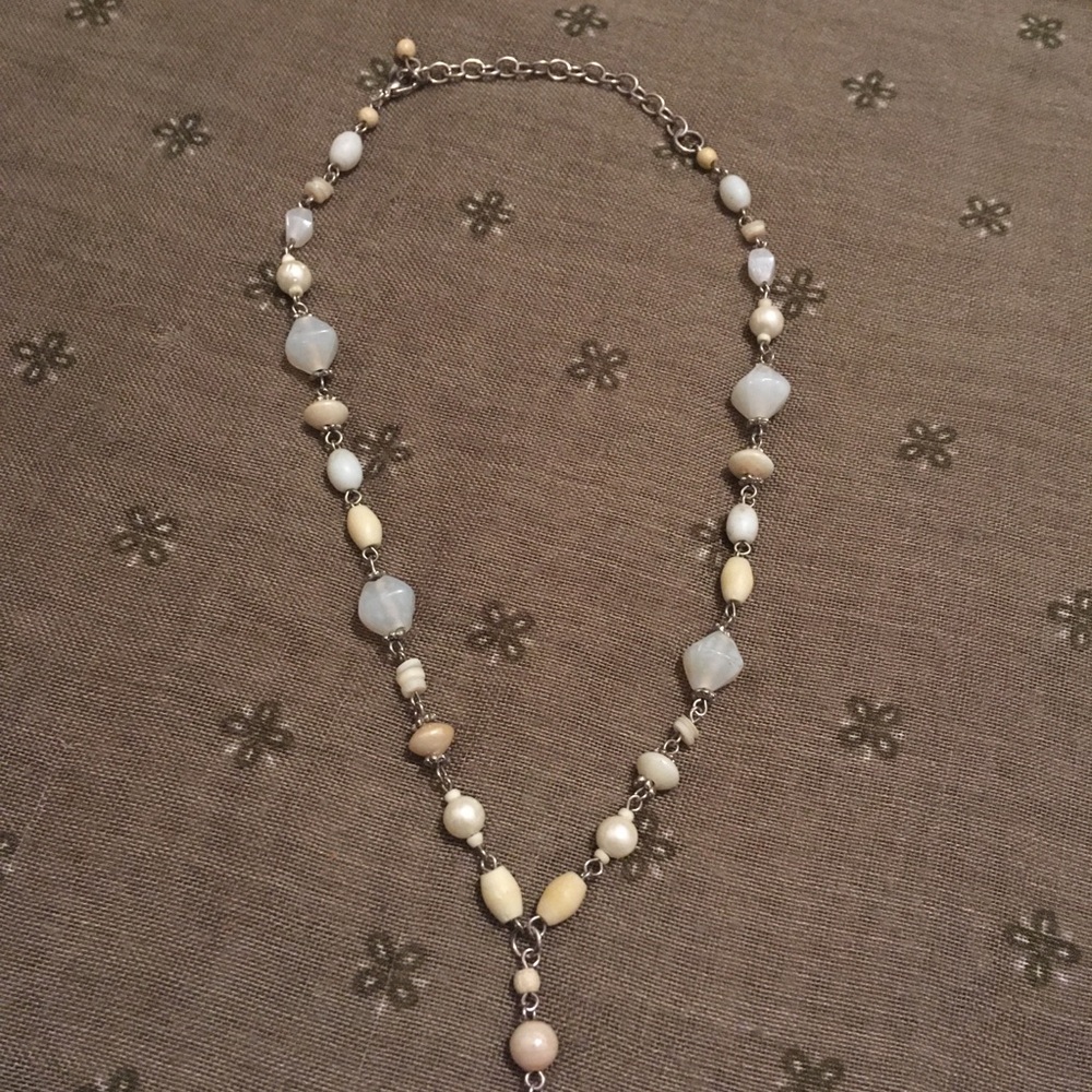 Vintage Retro Cream and White Beaded Necklace - Picture 2 of 8